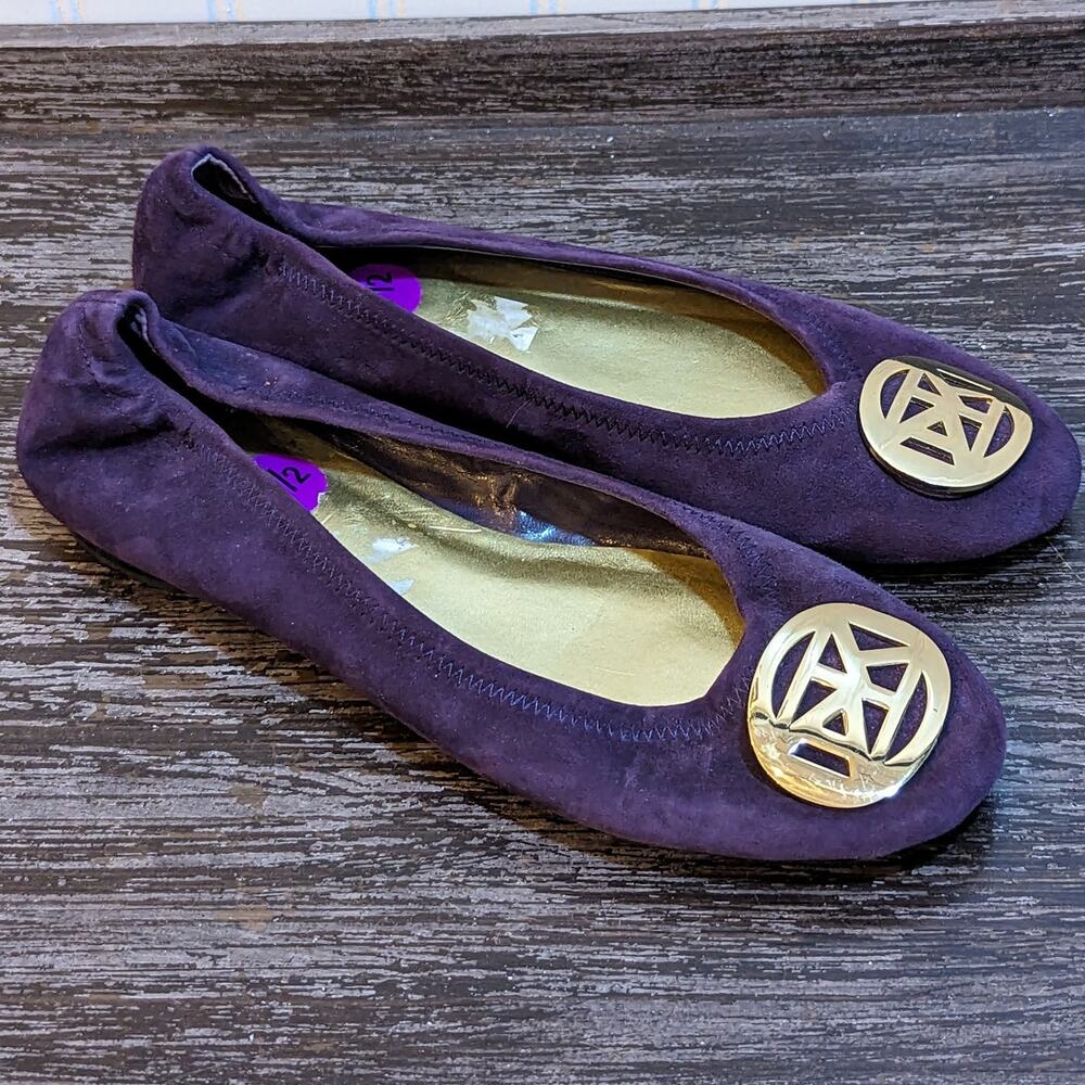 Anne Klein NWT Purple Suede Flexible Flats with Gold Accent Size 8.5